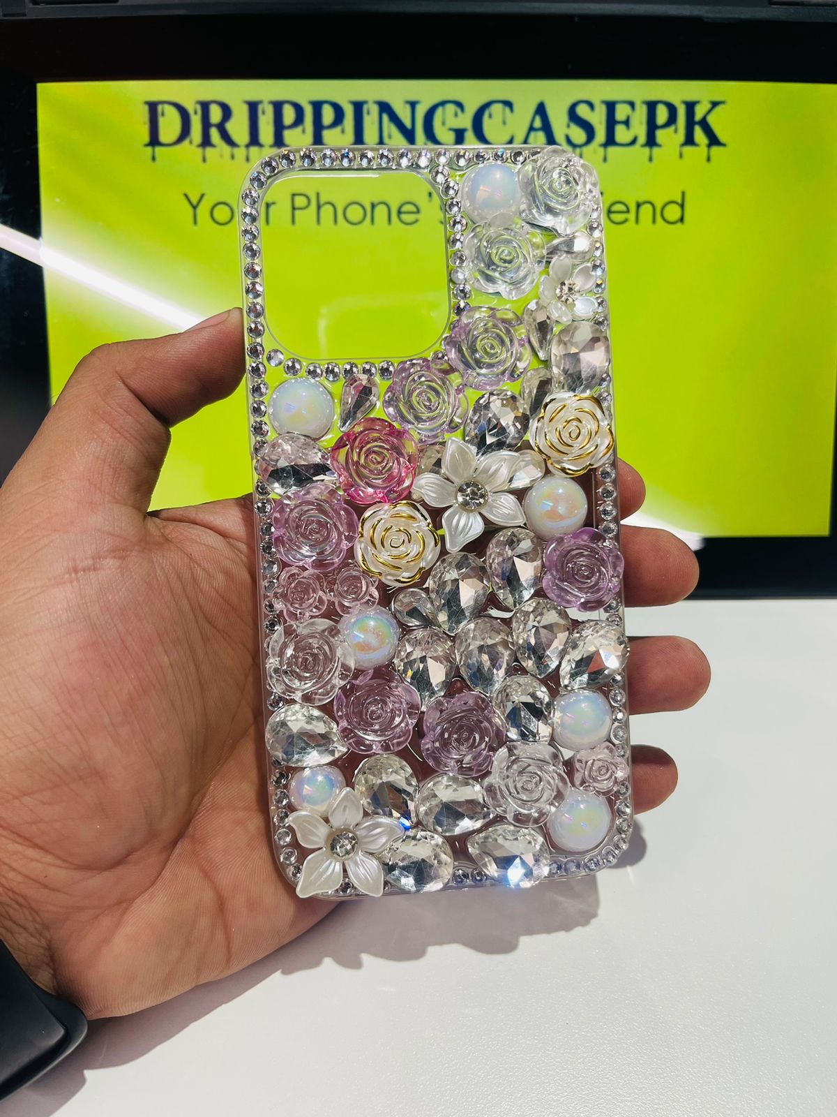 Multishade Flower Crystal Case – 15 Pro Max